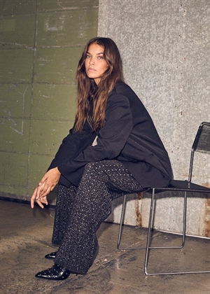 Premiere oversized triangle blazer Black HAUE L\'AMITIÈ
